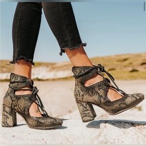 Freebird By Steven Joyce Snakeskin Booties Size 8